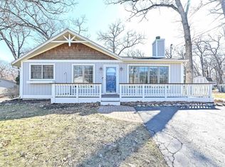 413 Hillcrest Dr, Fontana, WI 53125