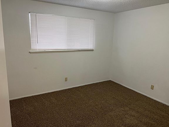 3rd image of 1914 George Washington Way APT D