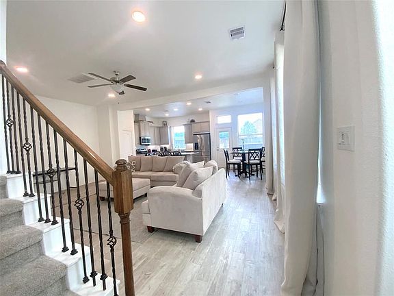 4th image of 22312 Misty Woods Ln