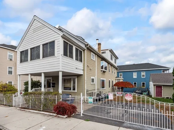 59 Barclay St, Worcester, MA 01604