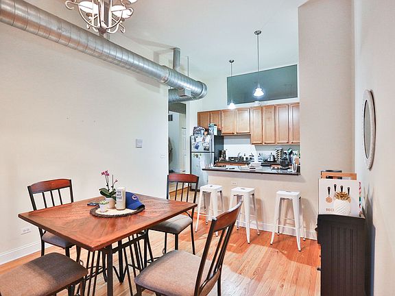 5th image of 1552-54 N Milwaukee Ave #2B