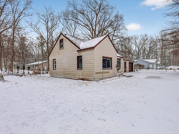 4th image of 586 N Peterson Rd