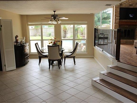 3rd image of 2302 Kerry Cir