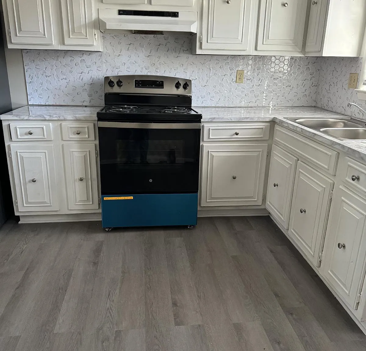 2 bed, 1.0 bath, $975 — Photo 3