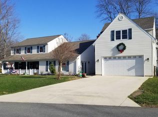 8559 Ridge Ct, Waldorf, MD 20603