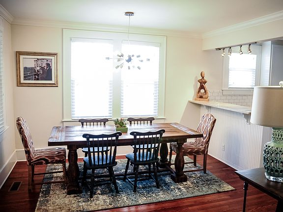 5th image of 105 Tindal Ave