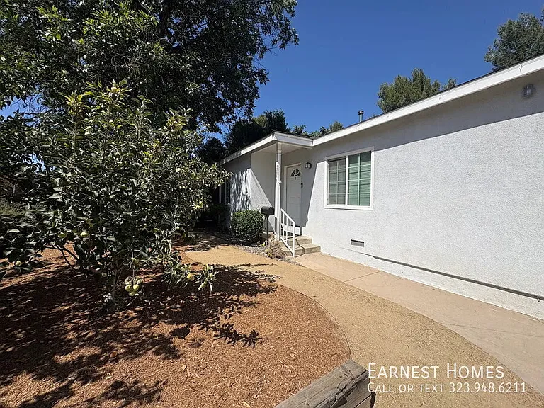 5844 Vesper Ave — Photo 18
