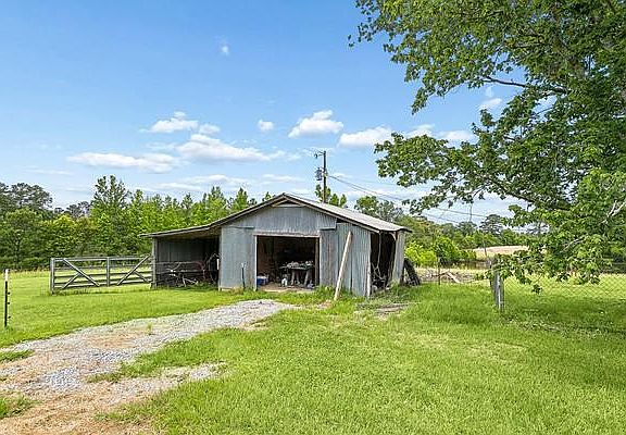 3rd image of 18081 Hillary Simmons Rd