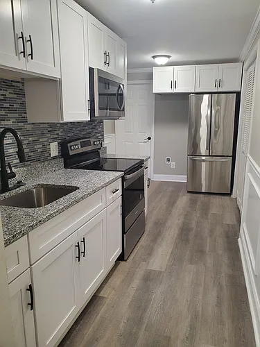17 W Talbott St Photo 1