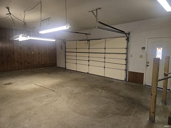 4th image of 1325 W Jackson St