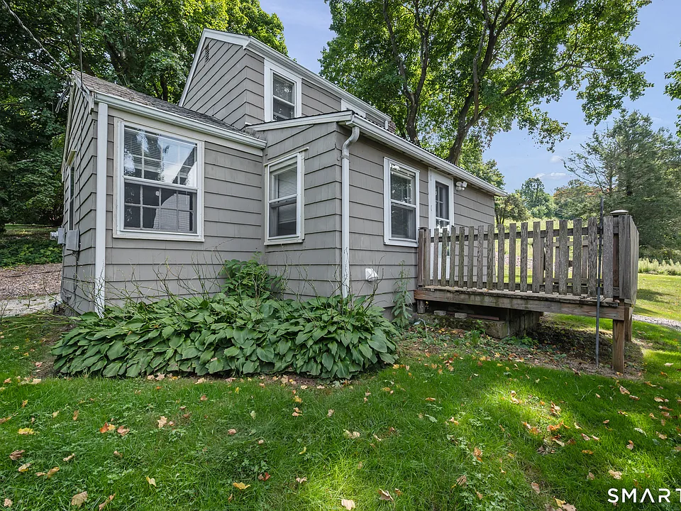 136 Chestnut Hill Rd