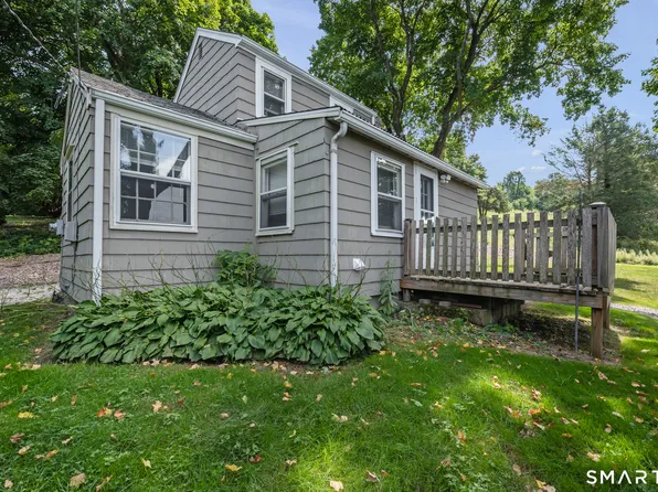 136 Chestnut Hill Rd, Glastonbury, CT 06033
