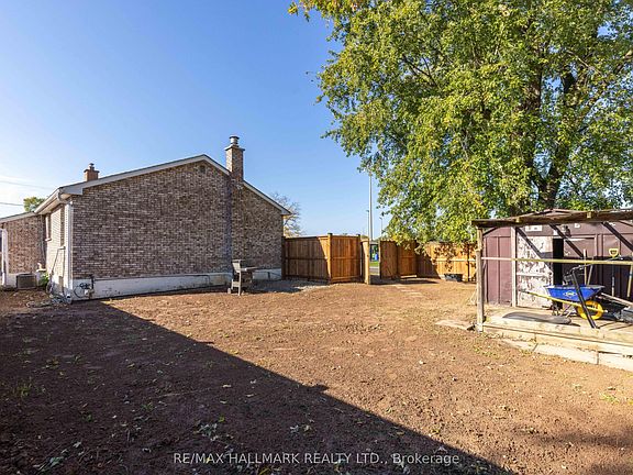 5th image of 79 Powerview Ave
