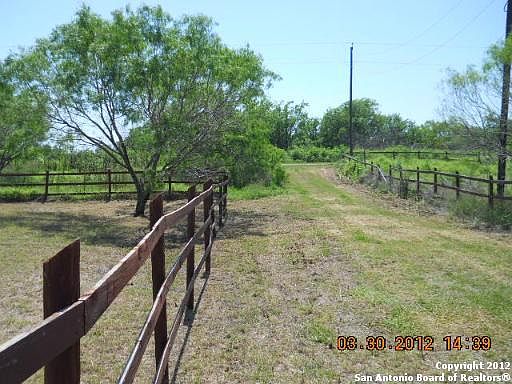 5th image of 890 County Rd 308 A