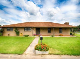 410 S Fryar Dr, Sallisaw, OK 74955