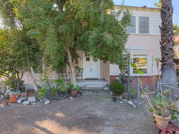 2nd image of 4549 Cahuenga Blvd APT 1