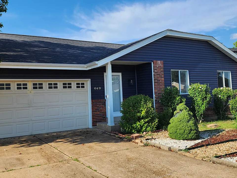 649 Showplace Ct