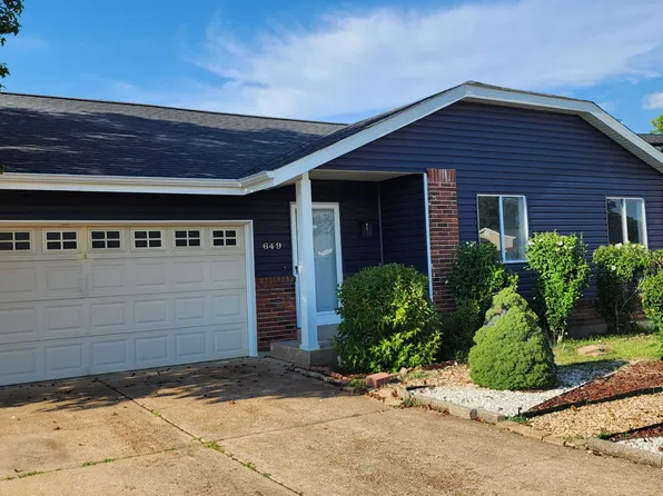 649 Showplace Ct, Ballwin, MO 63021