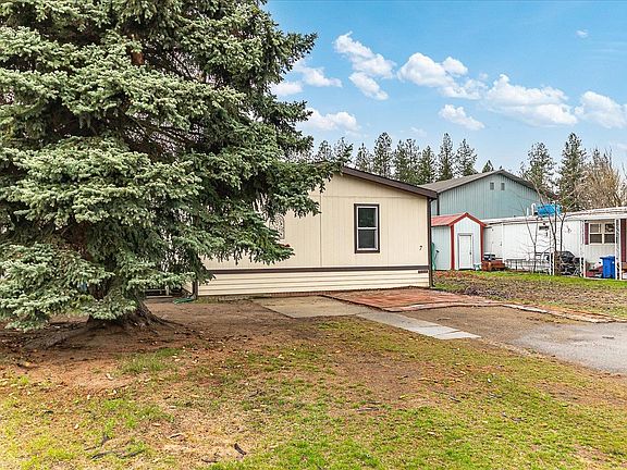 3rd image of 3925 E Farwell Rd Trlr 7