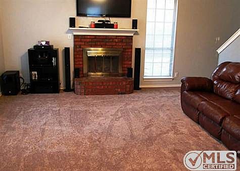 4th image of 1704 Creekpoint Dr