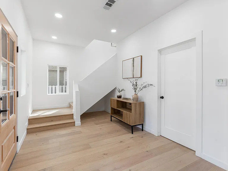 1766 W 25th St #2 — Photo 10