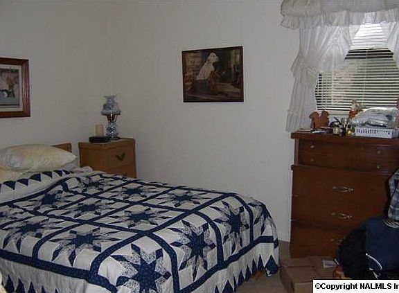 5th image of 940 Sardis Dr