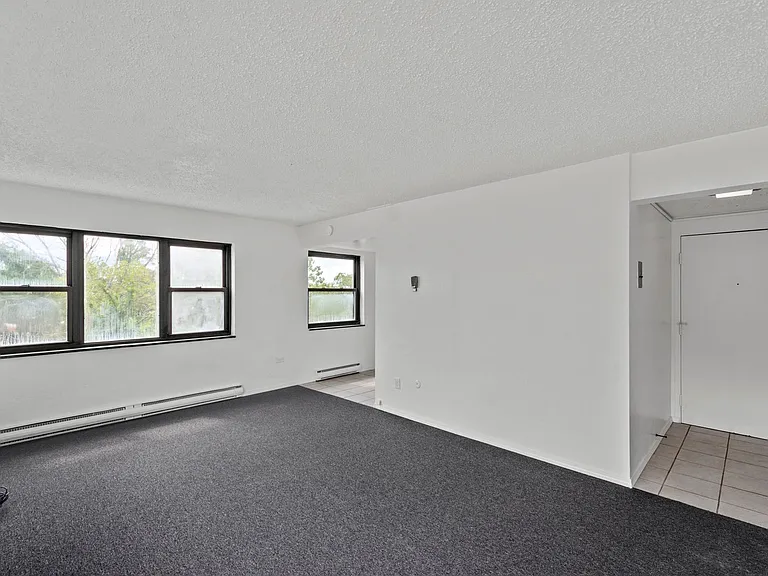 Penn Towers Apartments — Photo 29