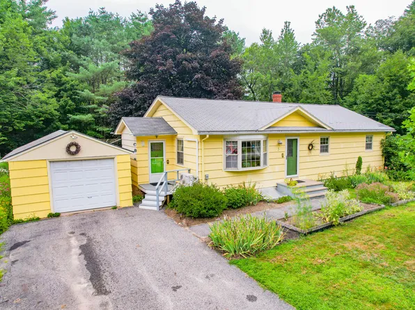 5 Pineview Street, Lewiston, ME 04240