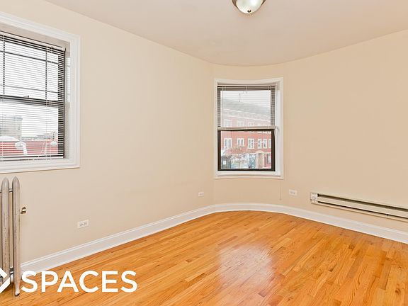 4th image of 1020 W Argyle St #209