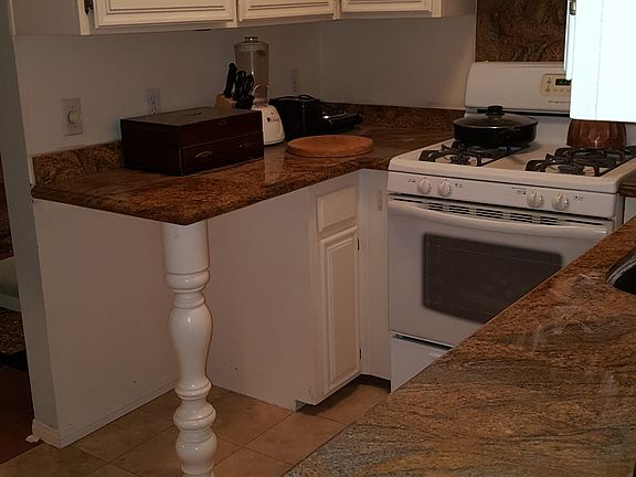 5th image of 2817 E Broadway