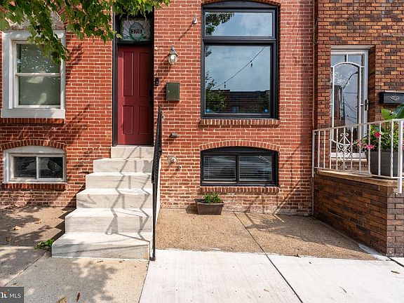 2nd image of 3716 Claremont St