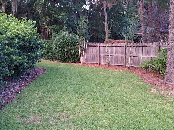 Side of rear yard