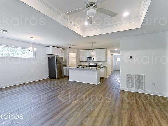 3rd image of 11437 Camden Court Cir