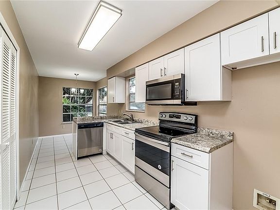 3rd image of 317 Alston Dr