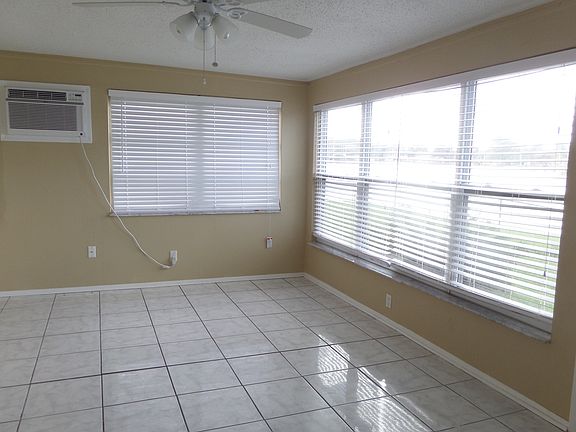 356668_Bedroom 1_10302015