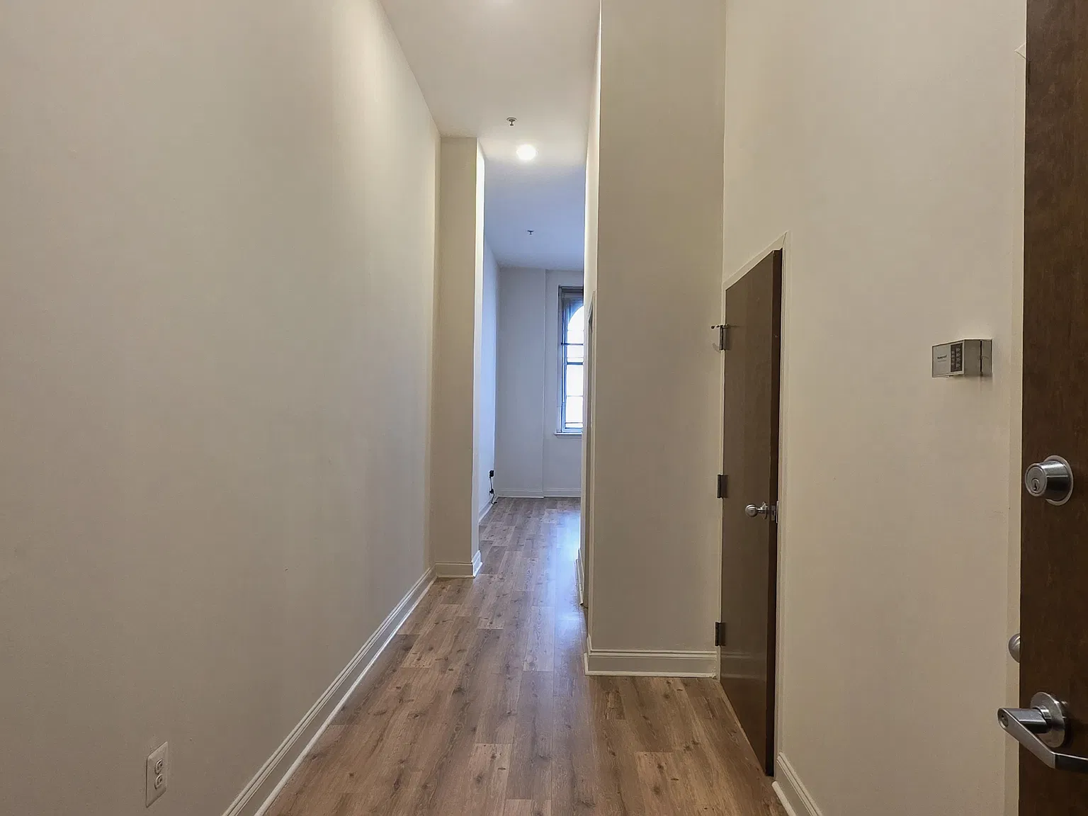 1 bed, 700 sqft, $1,795 — Photo 2