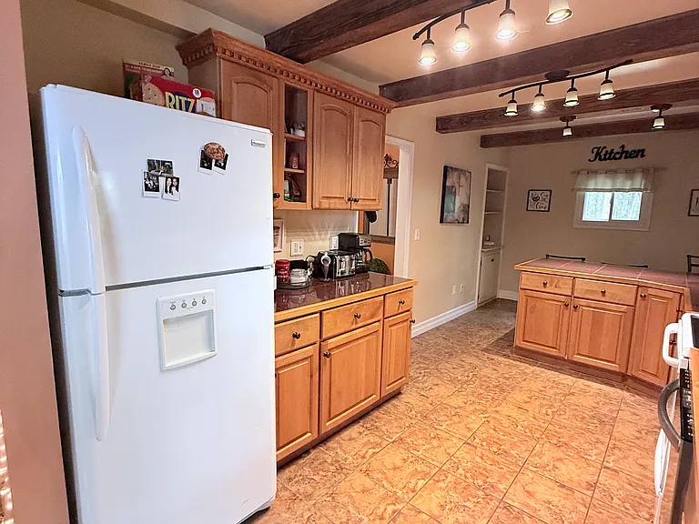 128 Eastwood Cir — Photo 57