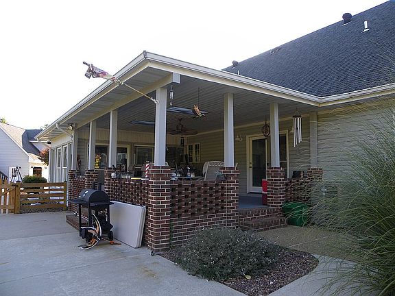 3rd image of 27588 Hills Way