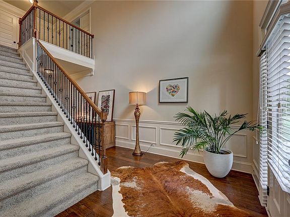 5th image of 343 Baymist Dr