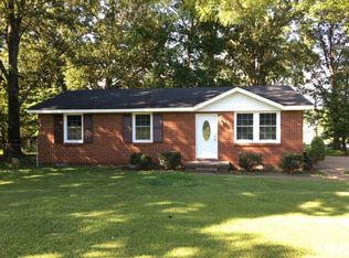 526 Appleton Dr, Clarksville, TN 37042