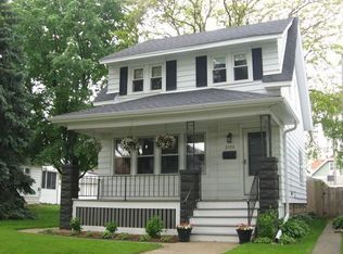 2153 S 61st St, West Allis, WI 53219