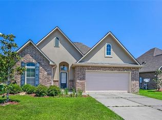20159 Bella Gardens Cir, Ponchatoula, LA 70454