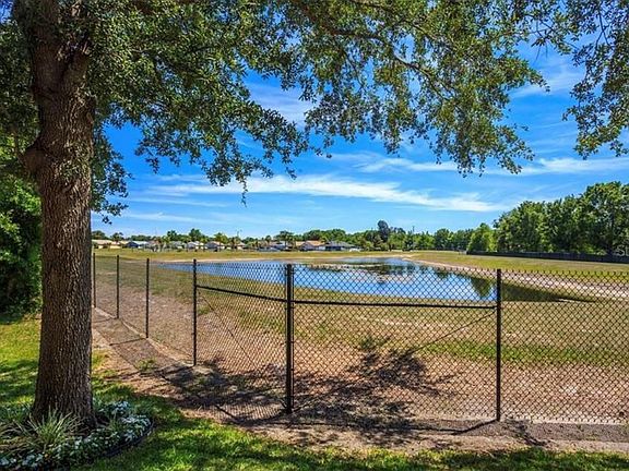 4th image of 4938 Ava Pointe Dr #3