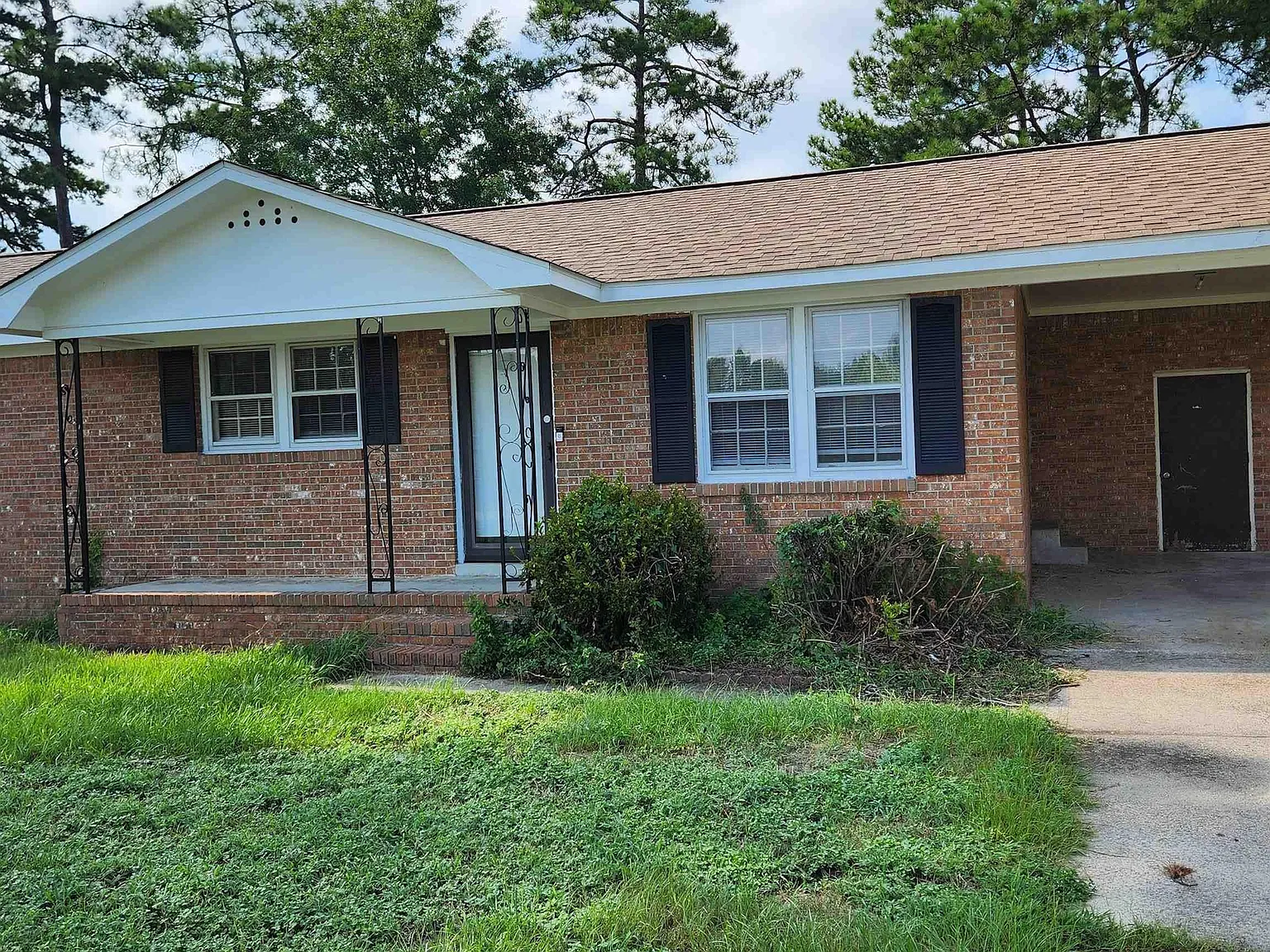 3 bed, 1056 sqft, $1,450 — Photo 2