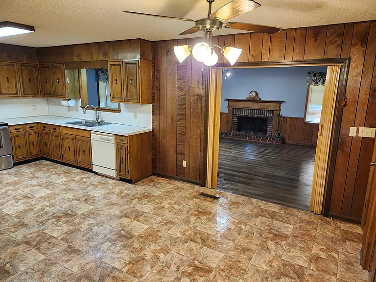 6067 Browntown Rd — Photo 8