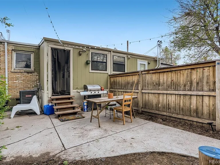 441 N Emerson St — Photo 18