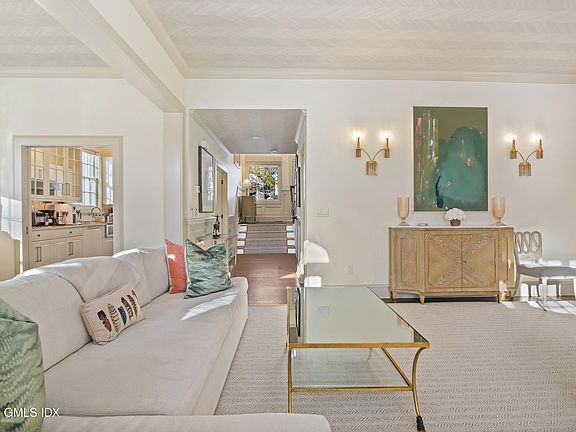 5th image of 48 Spring St APT 14