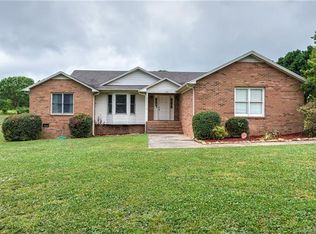 106 Country Creek Dr, Kings Mountain, NC 28086