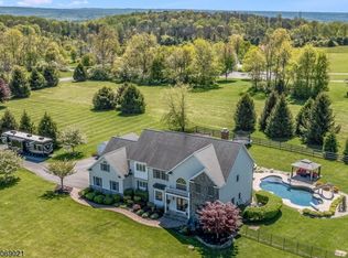 3 Berkshire Way, Holland Twp., NJ 08848