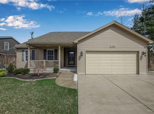 1494 Evergreen Dr, Lake View, NY 14085
